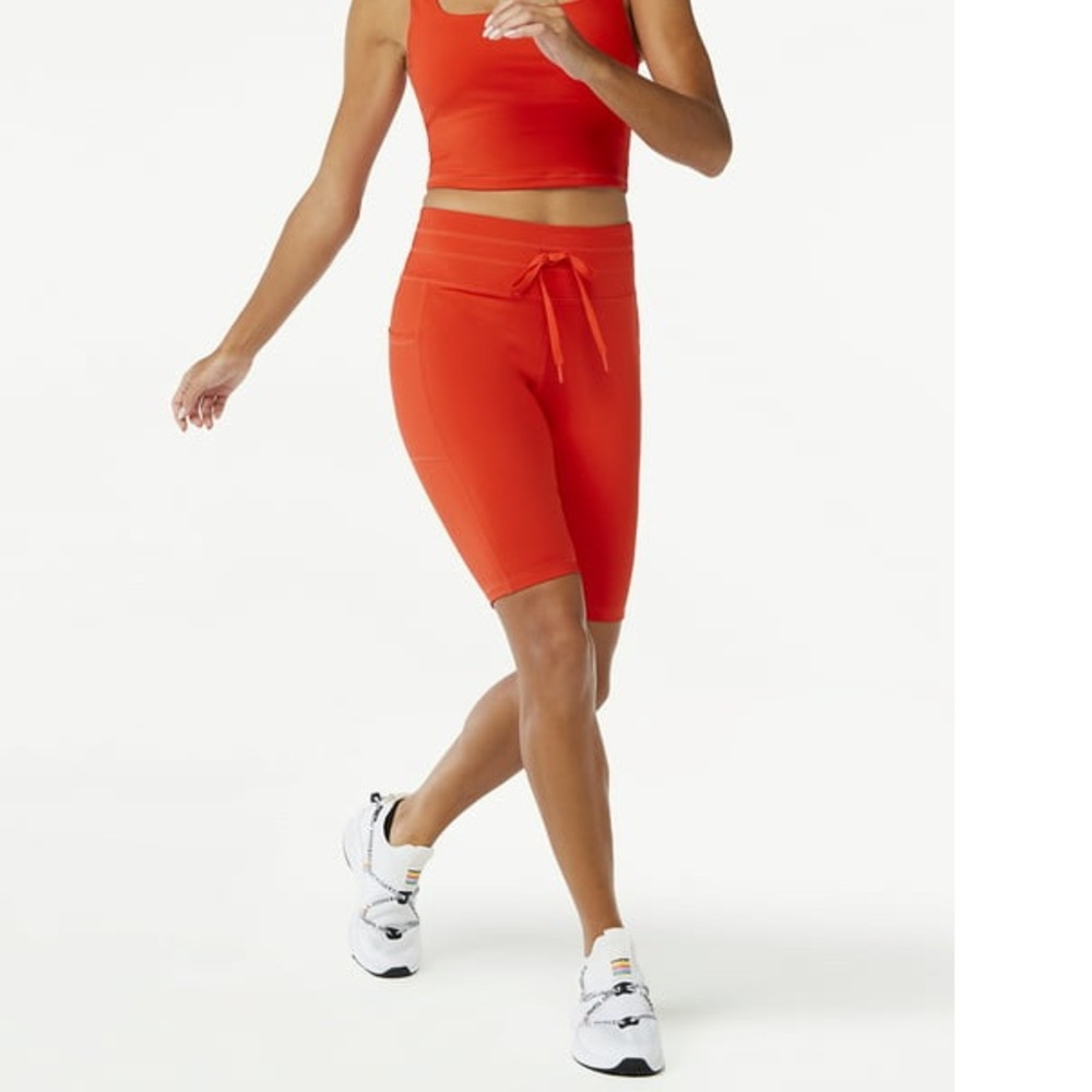 Love & Sports 9” Inseam Bike Shorts in Soleil Red sz: Med